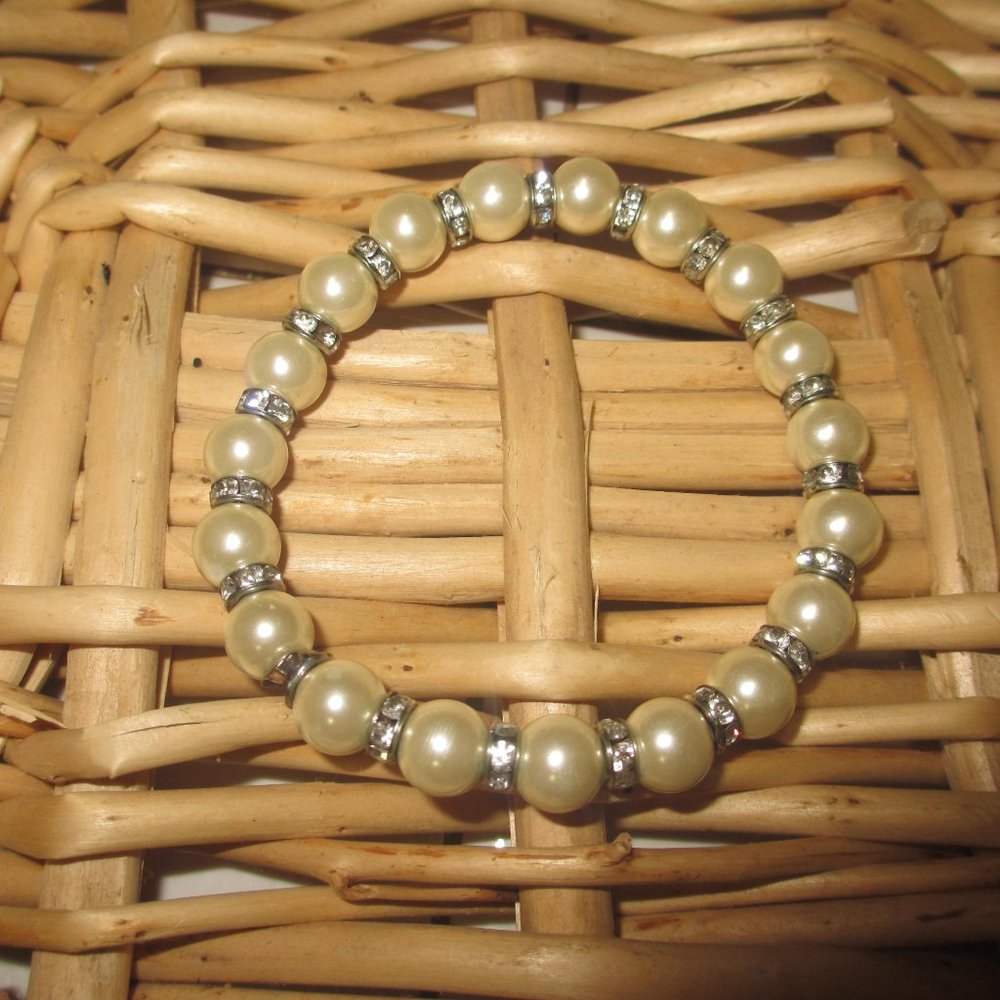 BRACELETS JEWERLY  ARTIFICIAL  fake PEARL
